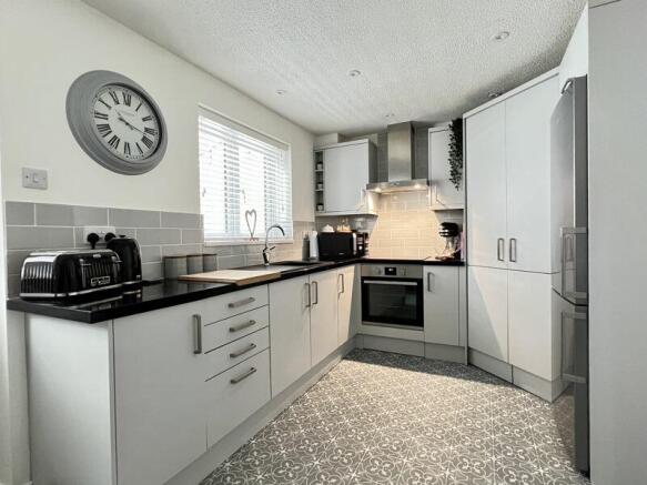 KITCHEN DINING ROOM