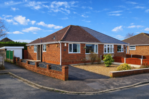 Chelford Drive, Astley M29 7HF