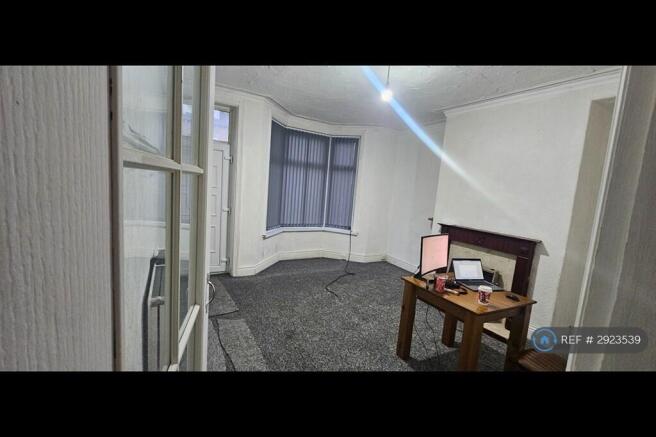 3 bed Terraced to rent Image 8
