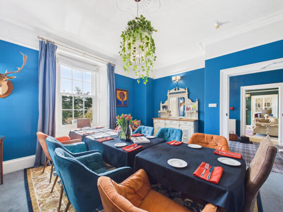 CAM03481G0-PR0148-STILL009