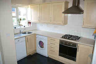 OPEN PLAN KITCHEN