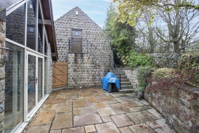 Patio2.jpg