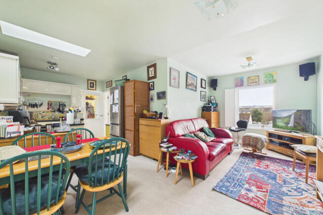 CAM05449G0-PR0066-STILL005