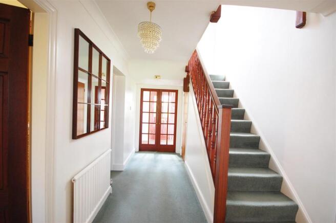 Hallway .jpg