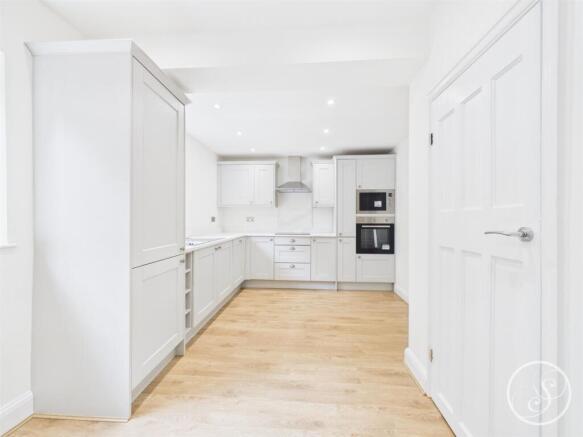 3 bed Semi-Detached for sale Image 4