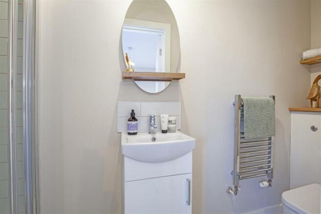 Modern En-Suite