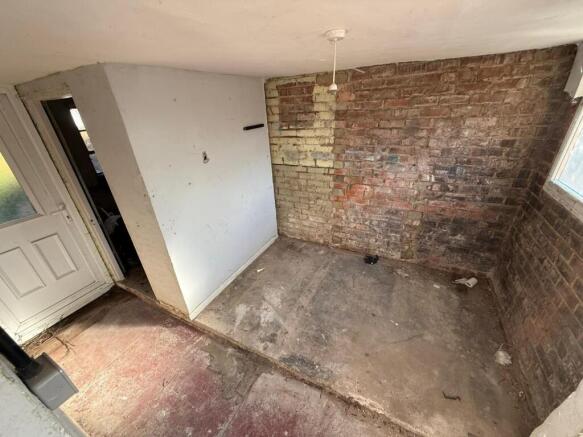 3 bed Semi-Detached for sale Image 6