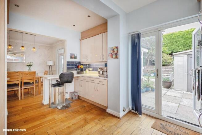4 bed Semi-Detached for sale Image 10