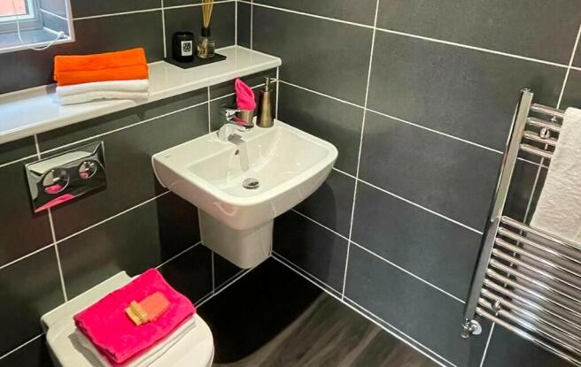 Example En Suite
