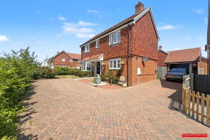8, Bluebell Rise, Hailsham BN27 4FL