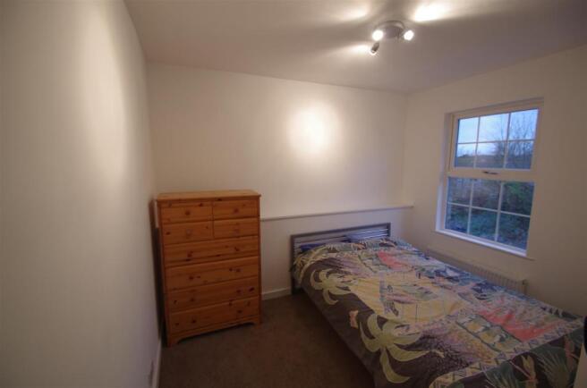 Bedroom 2 - Photo 1