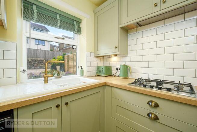 2 bed Terraced for sale Image 5