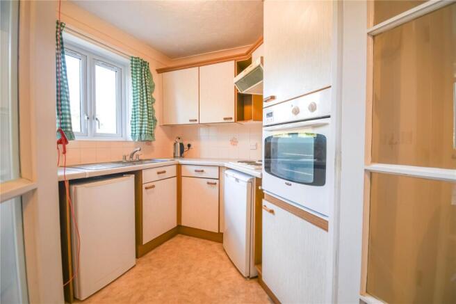 West Mills, Newbury, Berkshire, RG14 photo 5