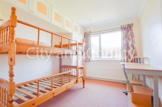 bed 3.jpg