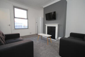 2, Quarry Mount Terrace, Woodhouse, Leeds LS6 2JG