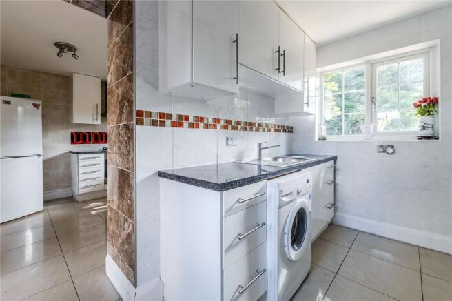 4 bed Detached for sale Image 4