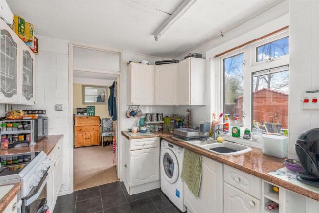 2 Easington Gardens, Banbury-11.jpg