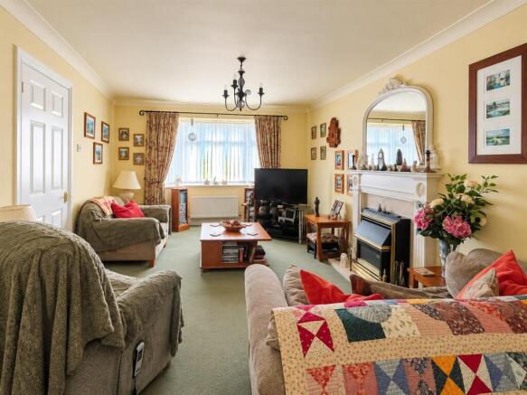 Sitting Room (2).jpg