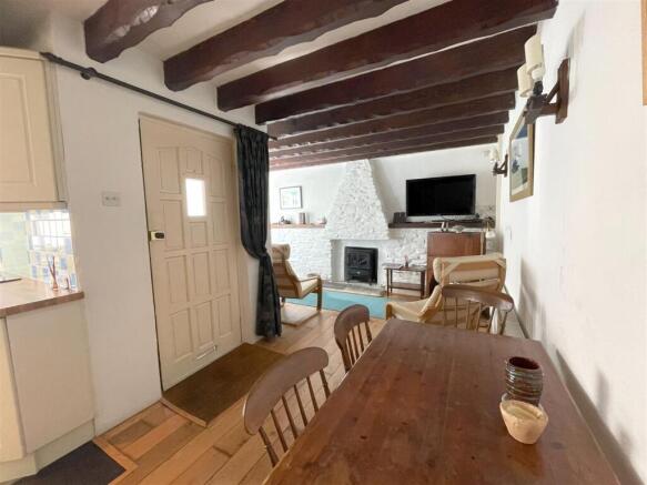 dining room 2.jpg