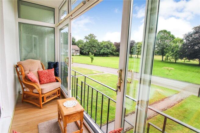 2 bed Apartment for sale Image 10