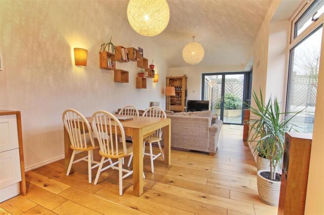 Dining area.jpg