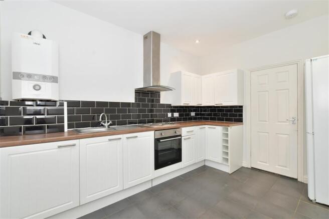 Kitchen/ Breakfast Room