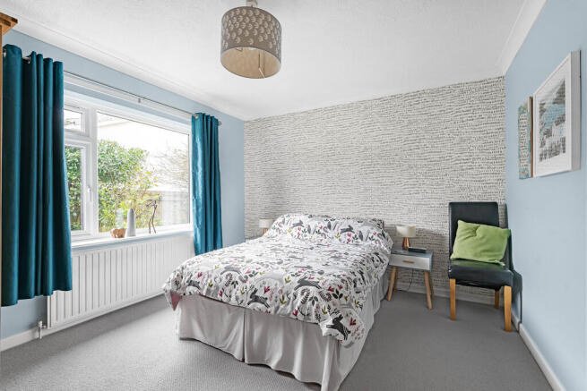Bedroom 2 (2)