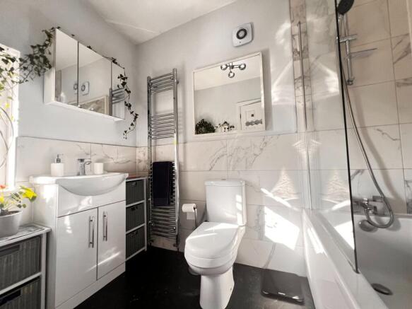 3 bed Semi-Detached for sale Image 10