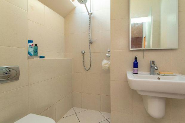 En Suite Shower Room