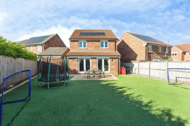 3 bed Detached for sale Image 9