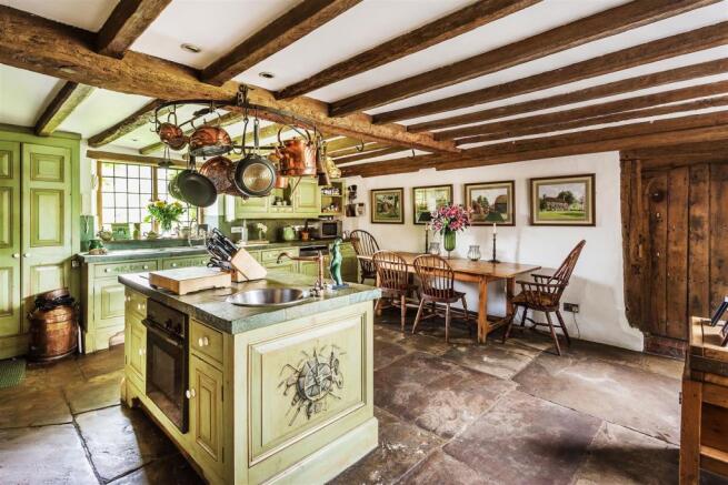 house. estate agency Cranleigh Barhatch Farm