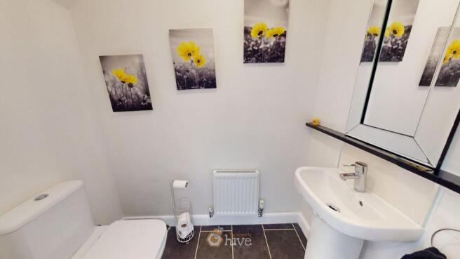 4 bed Detached for sale Image 10