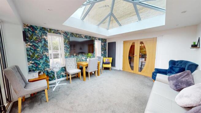 3 bed Semi-Detached for sale Image 7