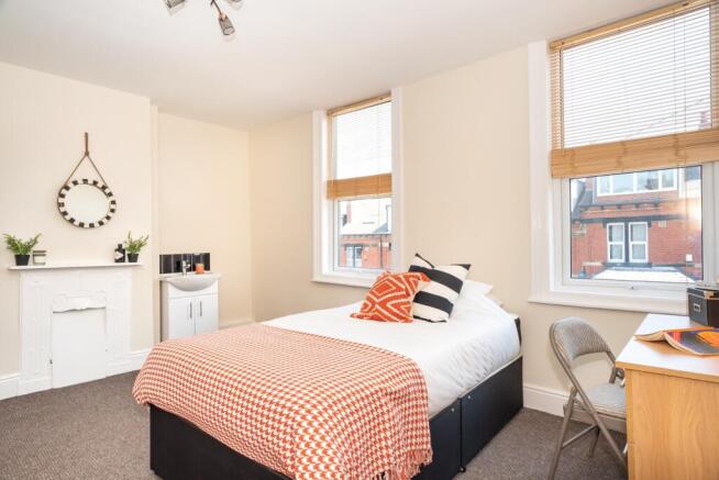 5 bed Terraced to rent Image 10