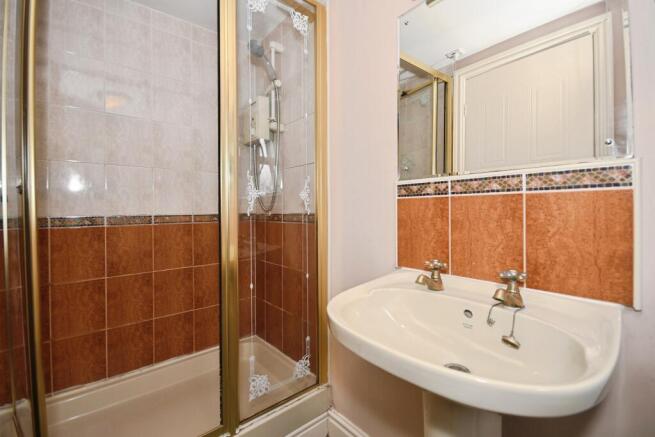 4 bed Semi-Detached for sale Image 9