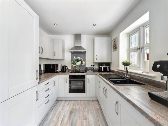3 bed House for sale Image 5