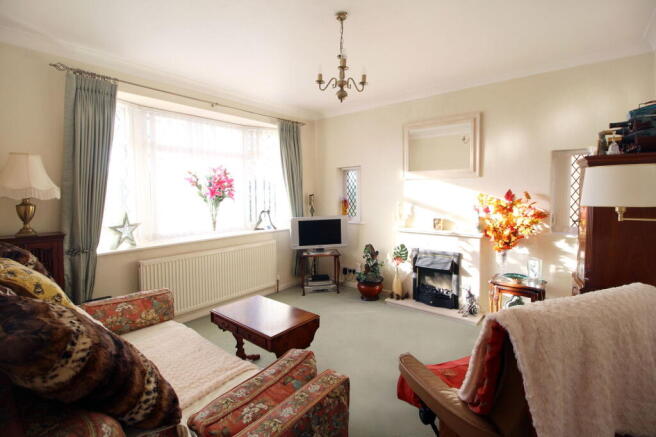 living room_1732814347590