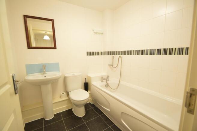 Bathroom suite