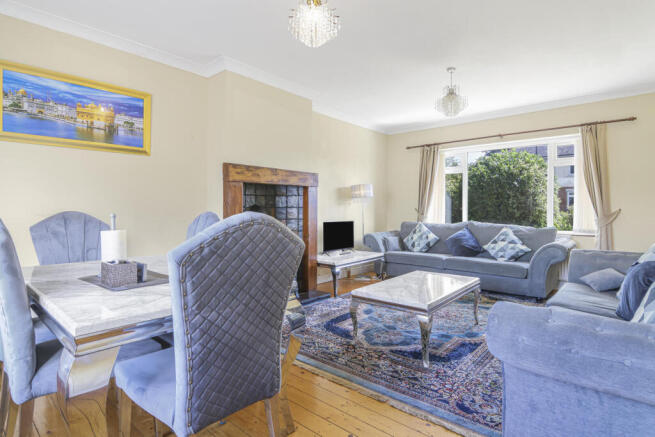 4 bed Semi-Detached for sale Image 4