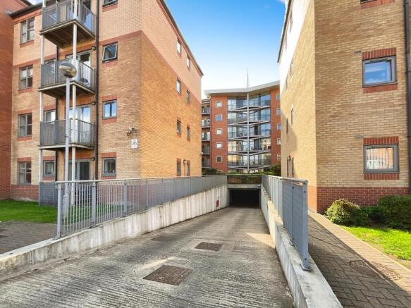 1 bed Apartment for sale Image 12