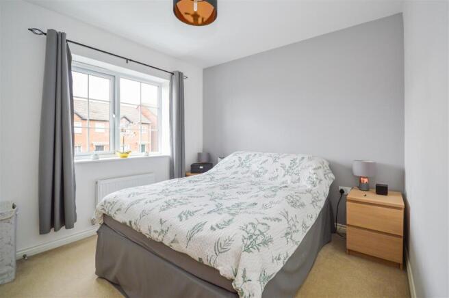 3 bed Semi-Detached for sale Image 6