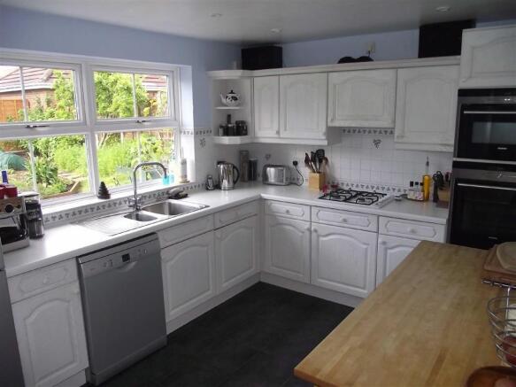 Modern Fitted Kitche
