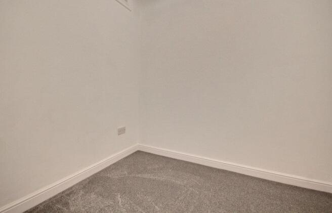 2 bed House to rent Image 4