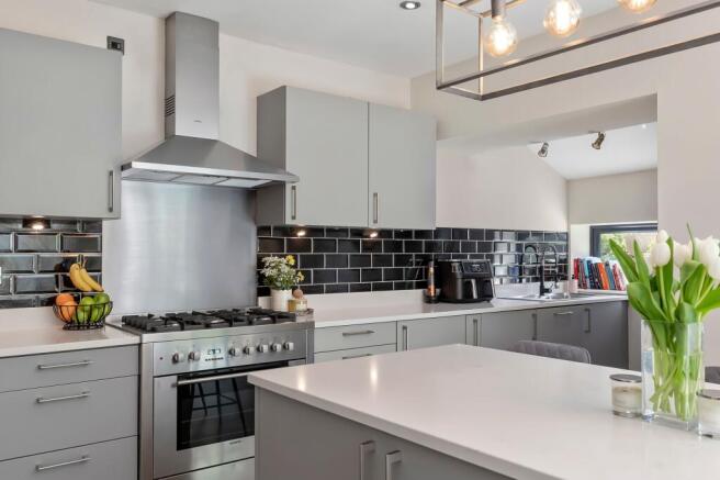 4 bed Mews for sale Image 8