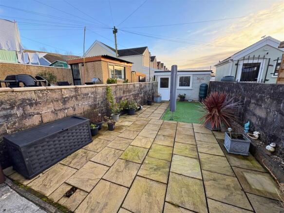 Rear Garden b (edit).jpg