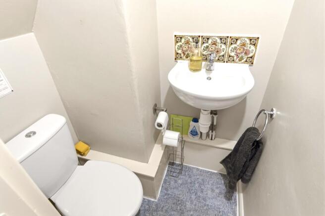 3 bed Terraced for sale Image 10