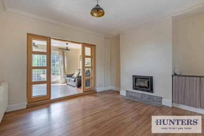 5 bed Semi-Detached for sale Image 9