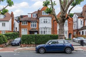 Flat 3, 20, Ferncroft Avenue, London NW3 7PH