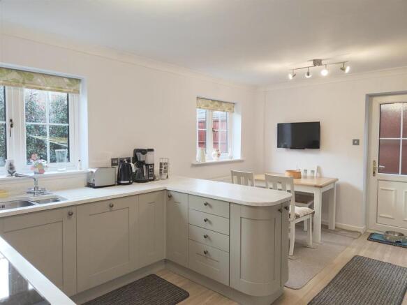 Kitchen/Breakfast Room