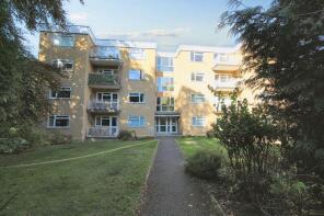 3, 37 Cheyne Court, Surrey Road, Bournemouth BH4 9HR